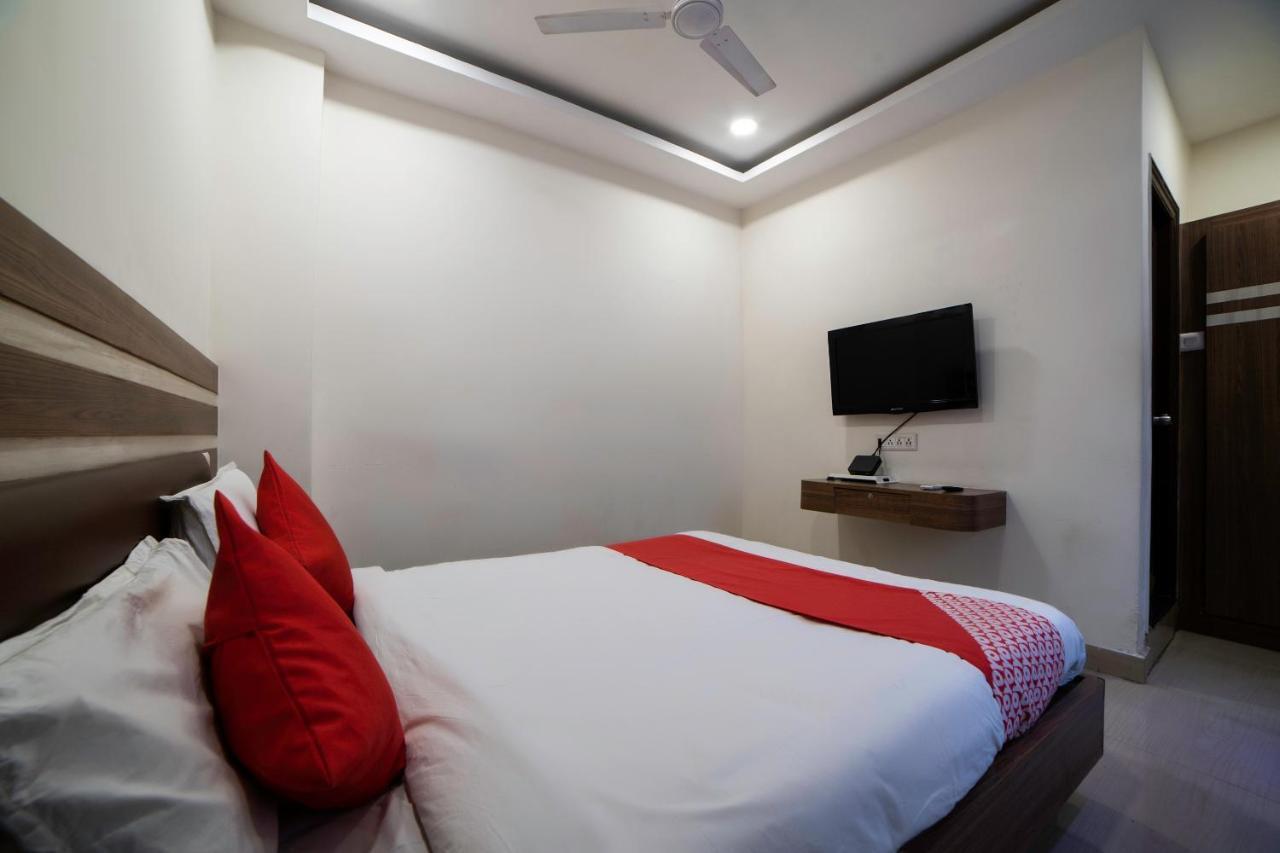 Oyo 66316 Highway Grand Residency